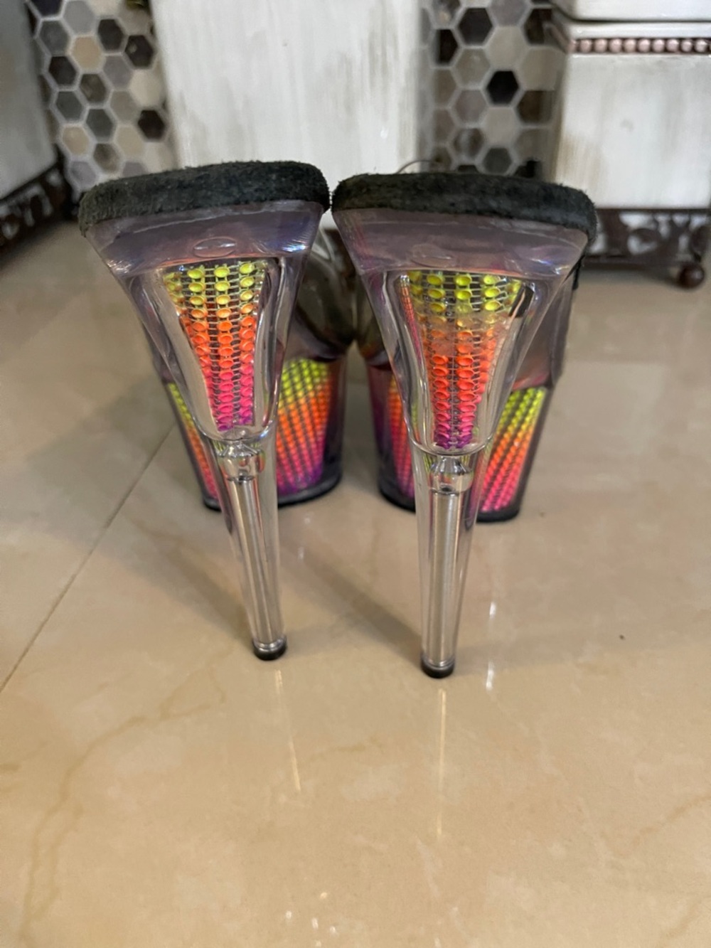 Pleaser Adore 701SRS Clear platform Heels in Rainbow size 11 - Picture 4 of 11
